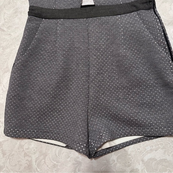 WHITNEY Eve gray and black romper size 0 - Picture 5 of 14
